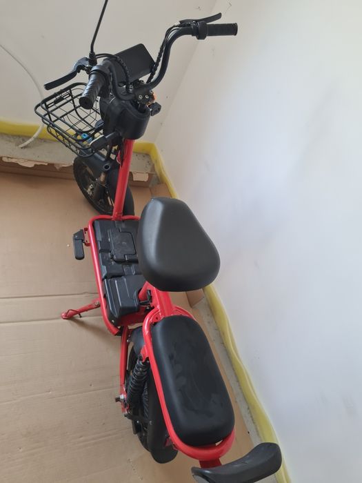 Scuter electric E-M 25 fără baterie