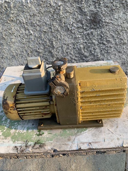 Продам вакуумный насос