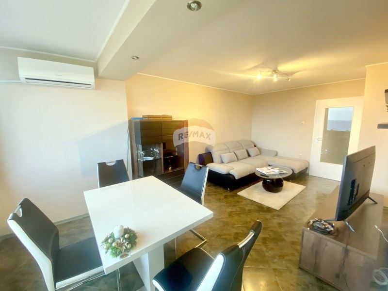 Дава се под наем Тристаен апартамент в Варна, Чайка - 60 кв.м за 650 € - Снимка #4