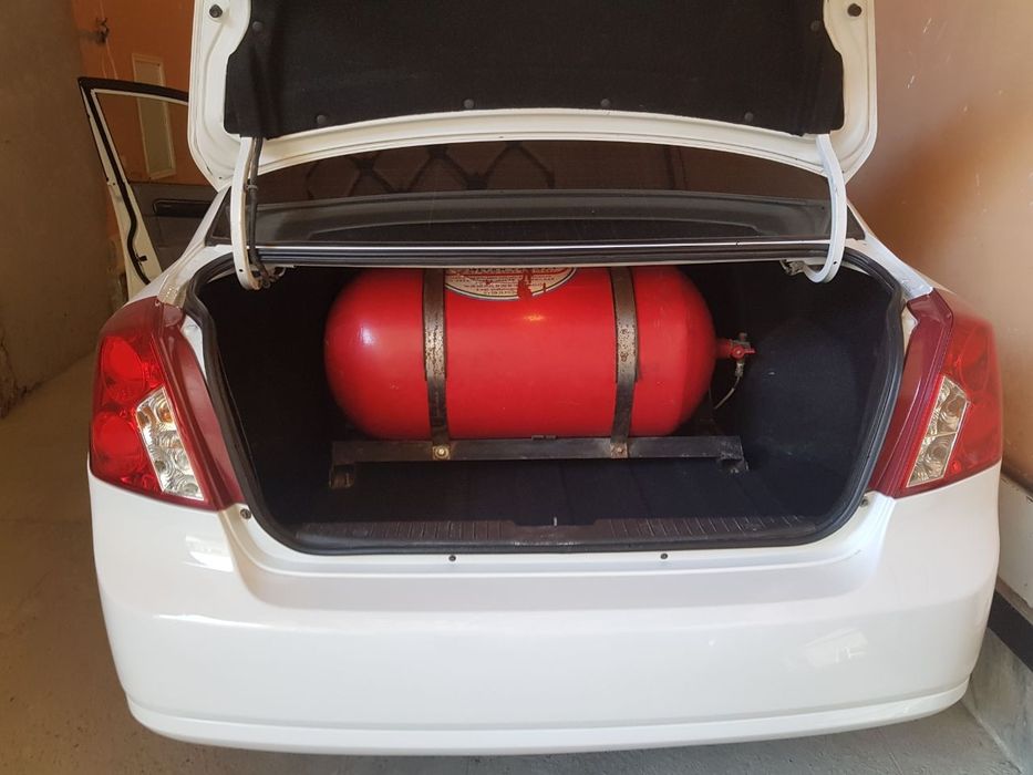 Прадам машини ласетти 2013 радной краска