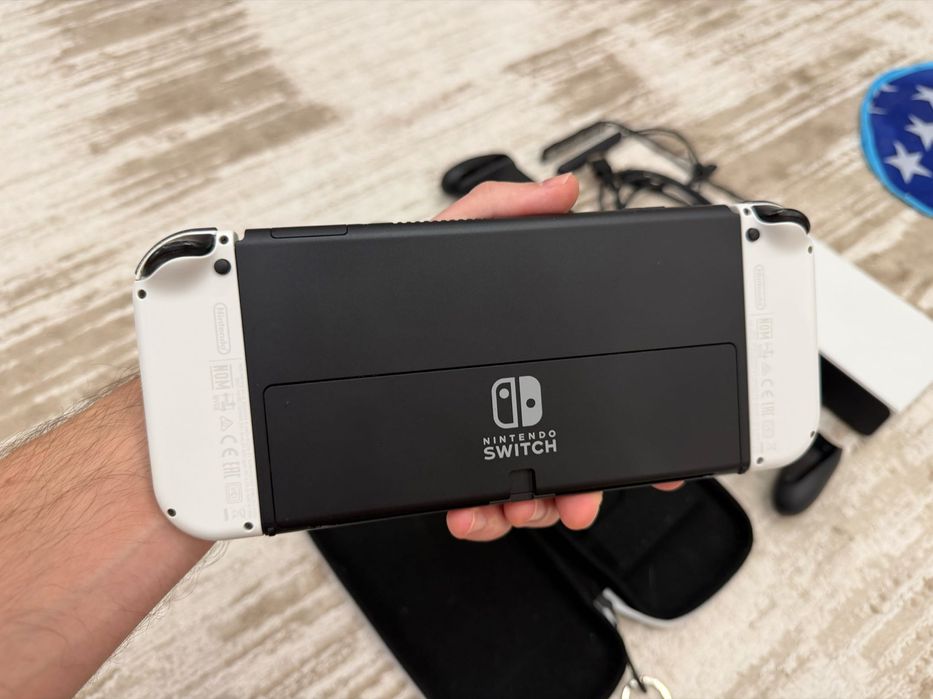Nintendo Switch OLED белый