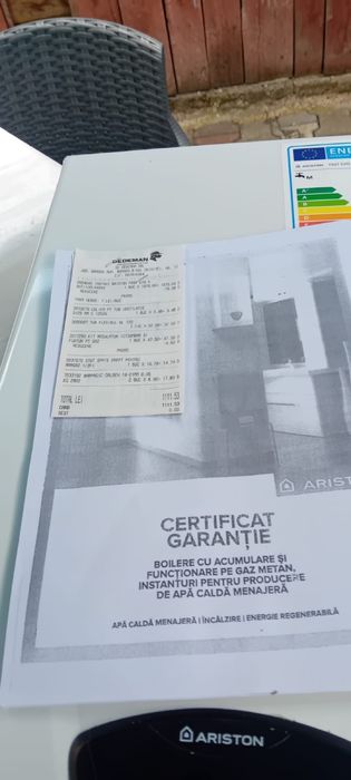 Instant apa calda 11 L pe minut ARISTON