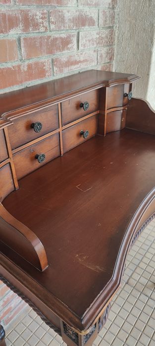 Бюро писалище секретер