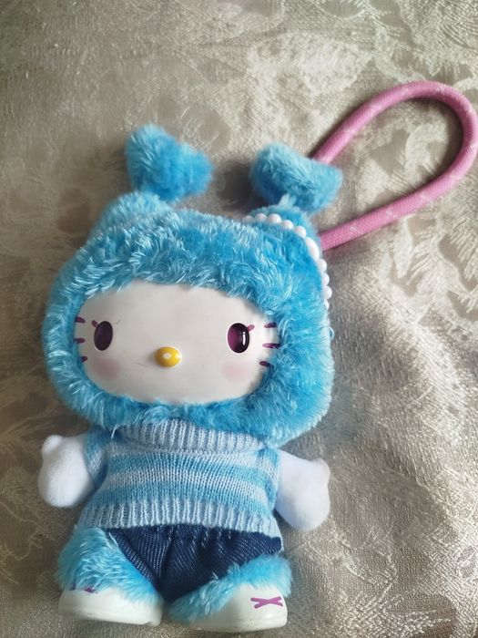 Продаю хэллоу Кити брелок из минисо