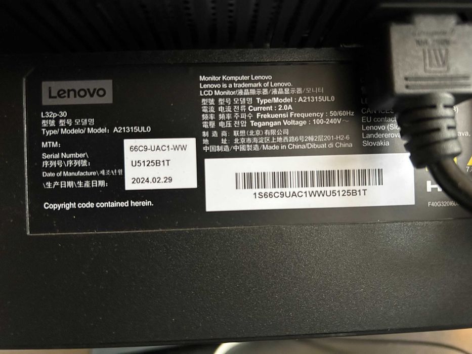 Монитор LENOVO 32''