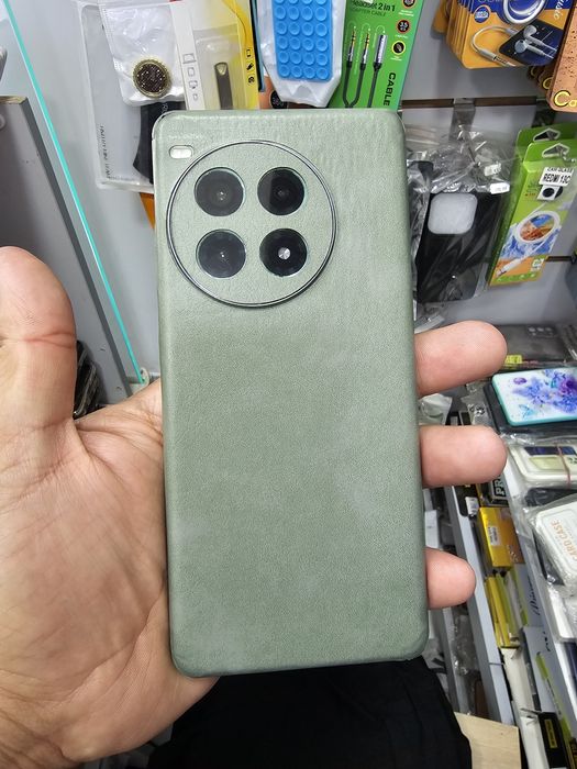 Oneplus Ace 3 Pro  telefon