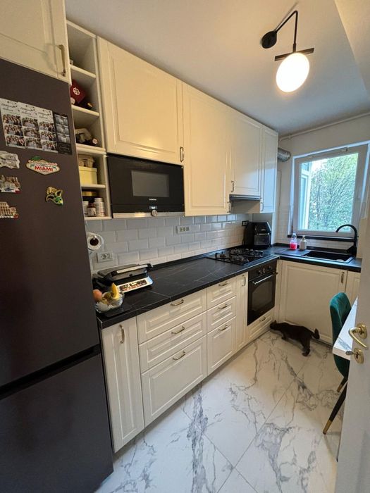 Inchiriez apartament 3 camere Arena Nationala cu CENTRALĂ PROPRIE — fotografia 3