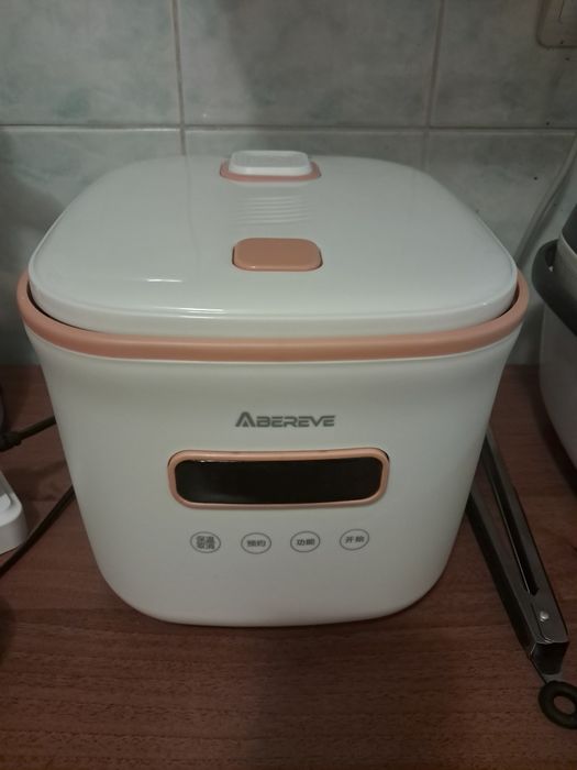 Продаю мультиварку аберев Китай новая