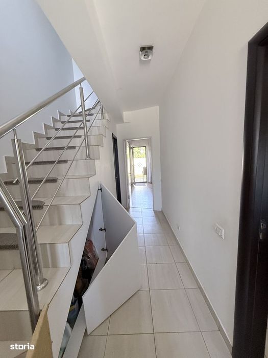 Casa P+1 cu curte proprie si 2 parcari, Pod izolat, Langa noua scoala