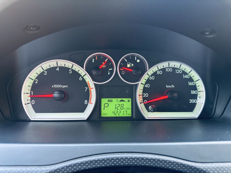 Nexia 3 avtomat arendaga beriladi