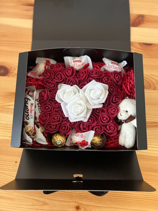 Cutie cadou Valentine’s Day – Love Box Essential / Signature / Royal