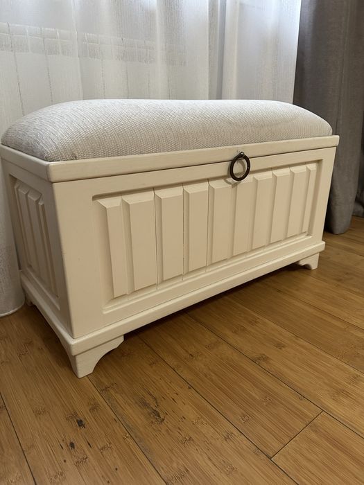 Продам старинное зеркало и сундукчок