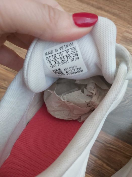 Маратонки Adidas