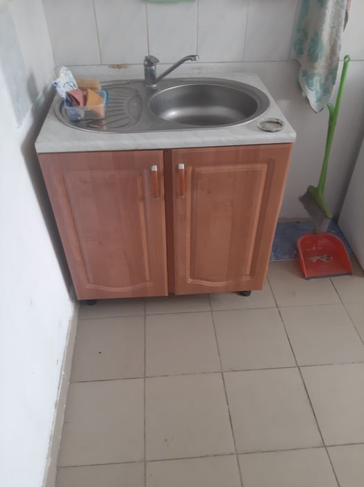 Кухня  два шкафа верх и низ