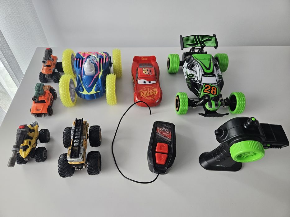 Mașinuța de construit, Rechin Hot wheels, Trenuleț Thomas si prietenii, masini cu telecomanda