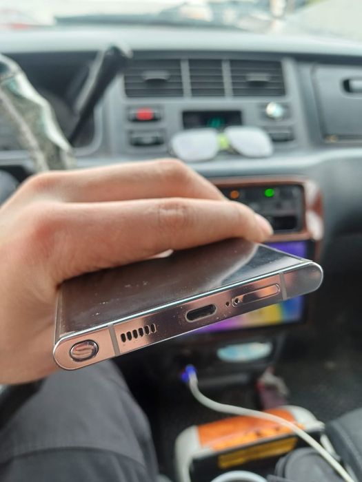 Продам Самсунг S22 Ultra