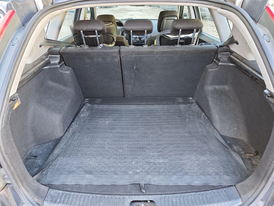 КИА Сиид  Kia Ceed  комби 2008г.  1.6 газ/бензин. 126кс.