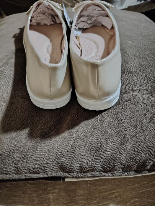 Обувки Тенденз !