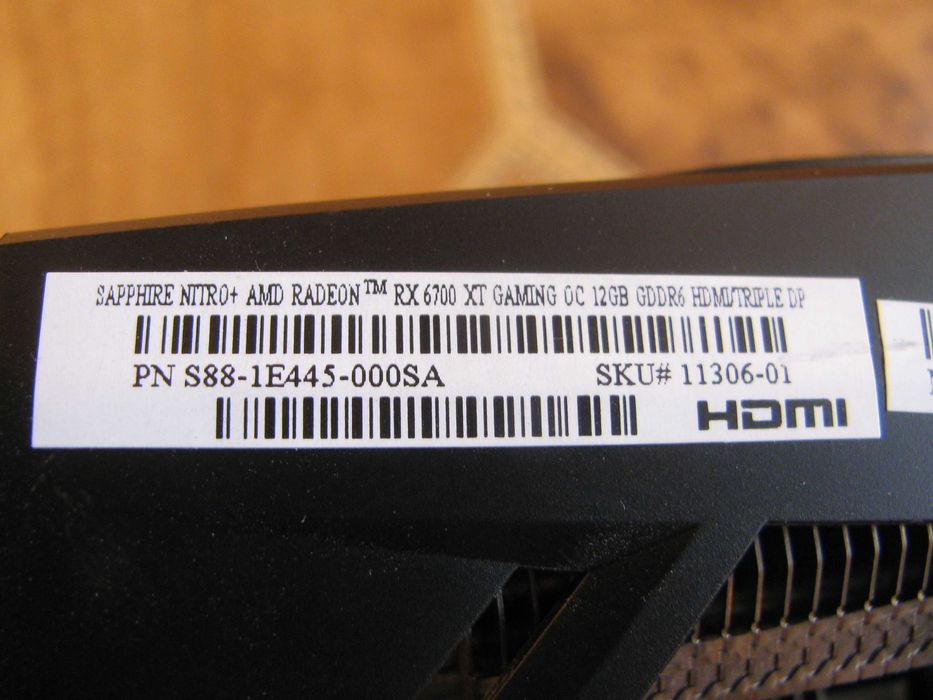 Saphire  Radeon  RX 6700 XT 12GB NITRO+    Мега  Яка  Видео  Карта