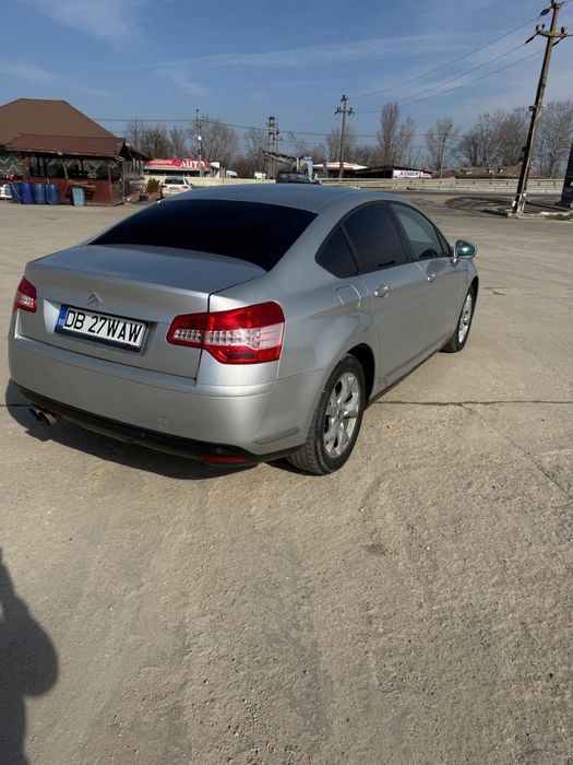 Citroen C5 an 2010 sau schimb  cu Logan