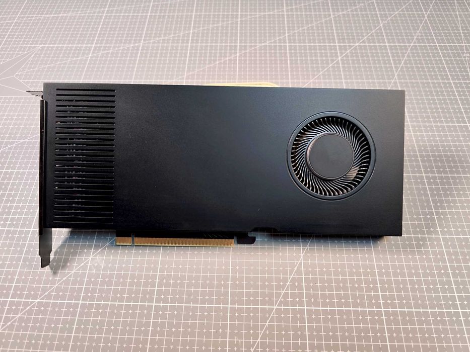 Placa video RTX ADA 4000 20 GB GDDR6 OFERTA