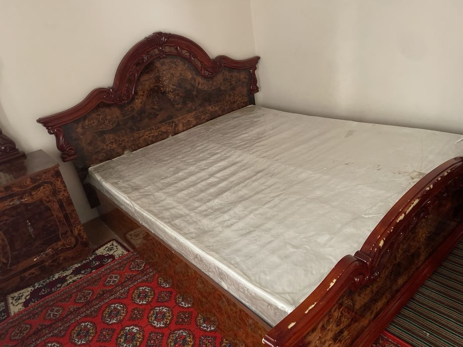Срочна Спалний гарнитур