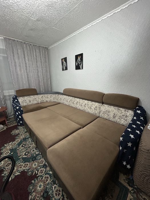 Продам большой угловой диван
