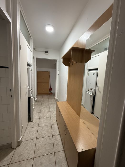 Apartament 3 camere pentru închiriat