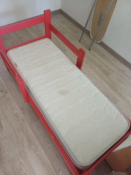 Продам  кровать  детская