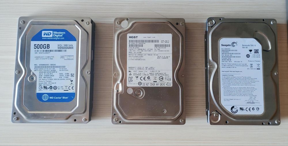 Hard disk-uri (HDD-uri) 500 GB, 7200 RPM 3.5, diferiți producători
