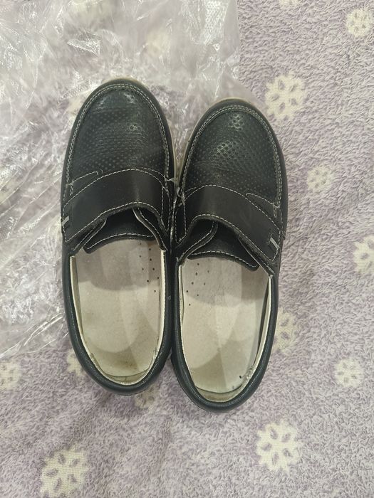 Продам кожаные туфли на мальчика