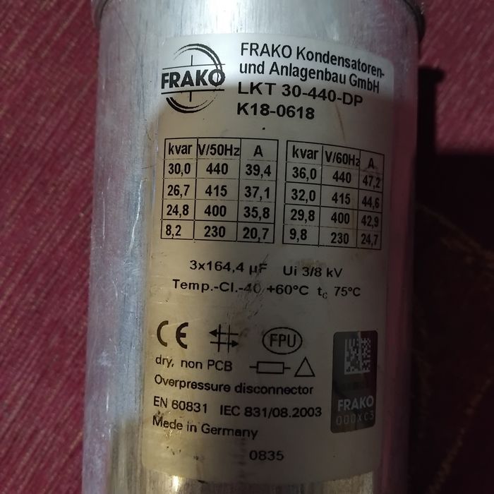 Vând  condensatori energie reactiva
