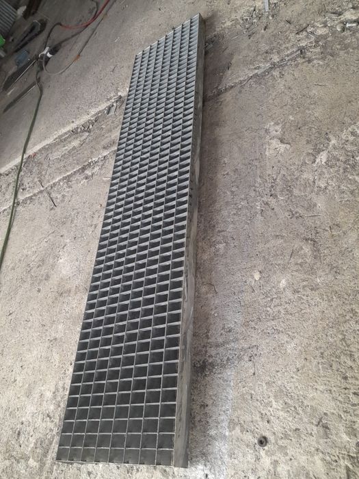 Trepte zincate stil Gretar pentru Scară metalice