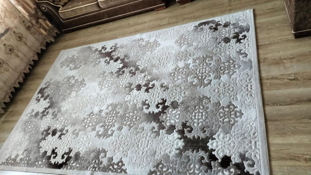 Продам красивый ковер