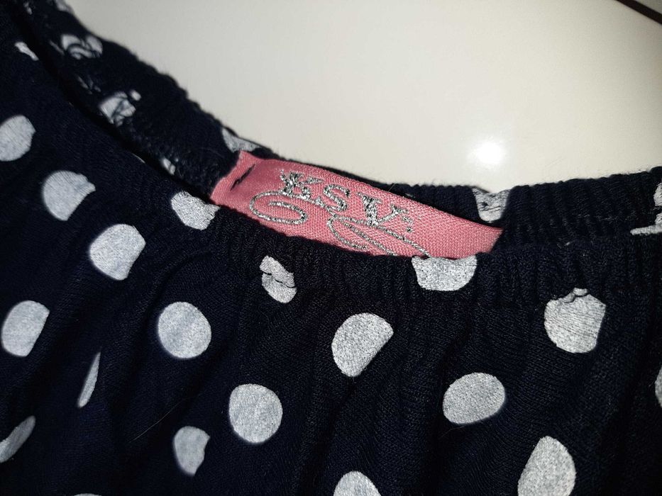 Bluza cu umeri goi, decolteu barcuta - produs nou TRANSPORT GRATUIT