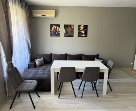 Продава се Двустаен апартамент в Шумен, Еверест - 68 кв.м за 1690 €/кв.м - Снимка #2