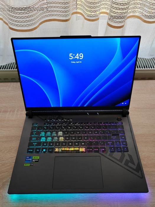 ASUS ROG Strix G16 i7-13650HX RTX 4060 / 165Hz / stare bună