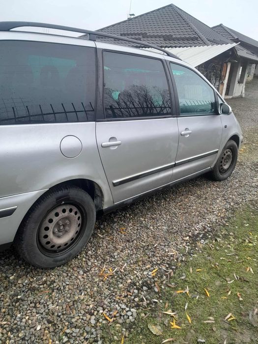 Vând Volkswagen Sharan 1.9 TDI, 116 CP , AUY, 7 locuri