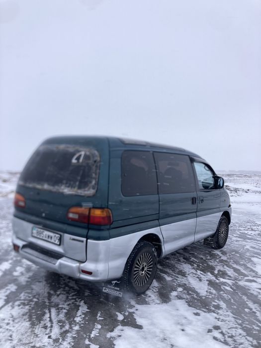 Продам митсубиси делика