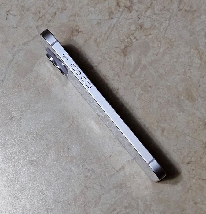 iPhone 14 Plus violet