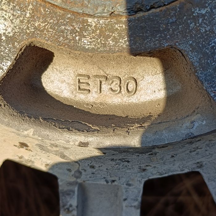 Новые шины с дисками