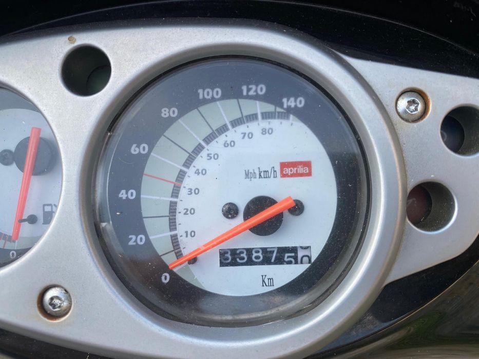 Scuter 125 Aprilia SG