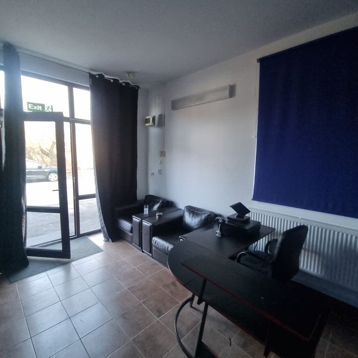 Inchiriere spatiu magazin/birou