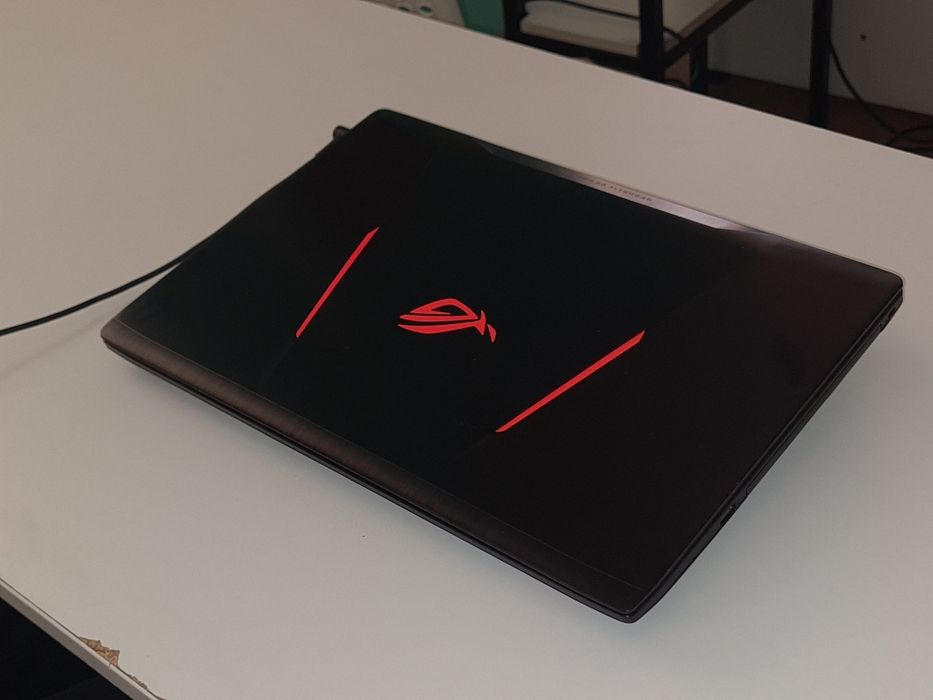 Игровой ноут Asus strix