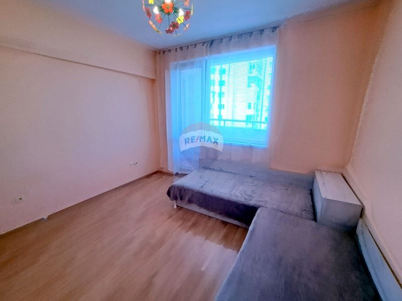Дава се под наем Тристаен апартамент в Варна, Възраждане 1 - 85 кв.м за 459 € - Снимка #9