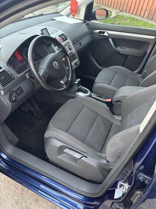 Vând vw touran dsg 2.0.   7 locuri