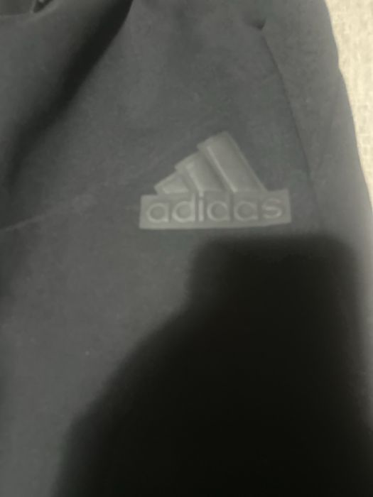 Pantaloni adidas si jordan , marimea 9 ani