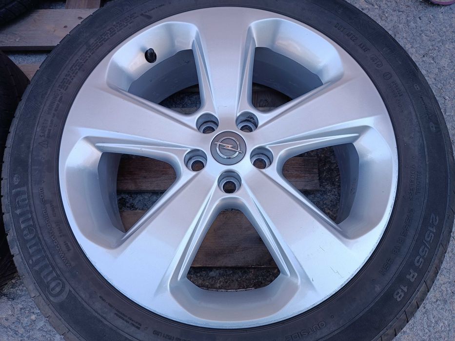 Лети джанти 18ки 5х105 Opel + летни гуми 215/55/18 Continental