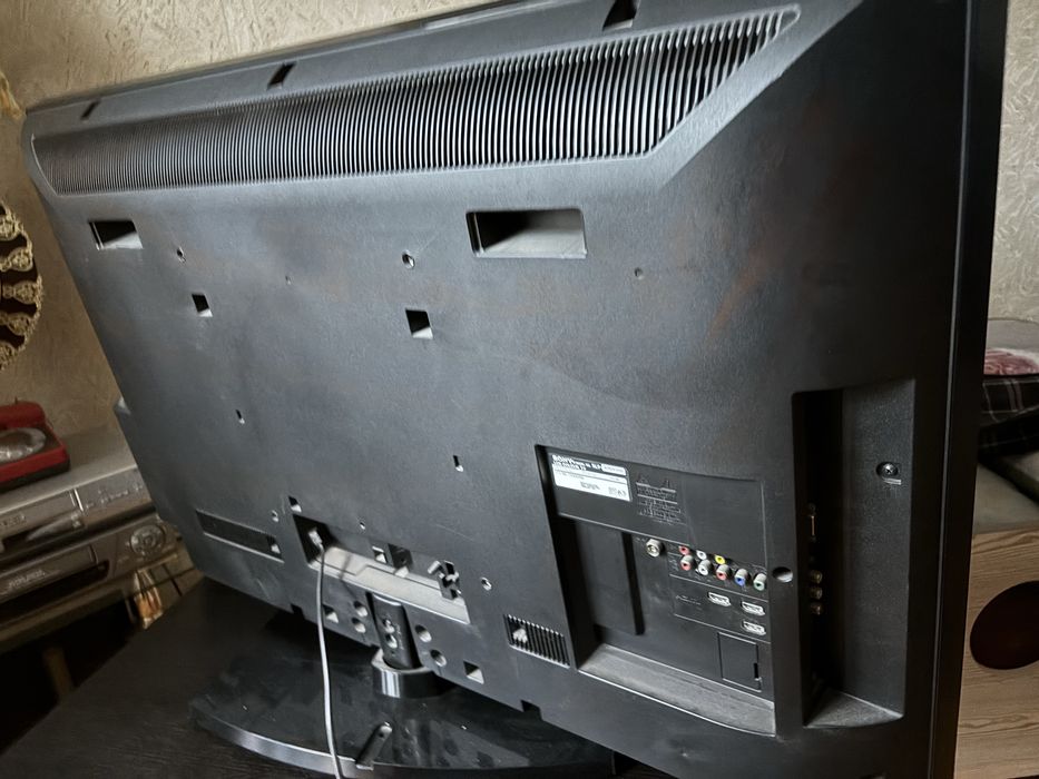 Продам телевизор