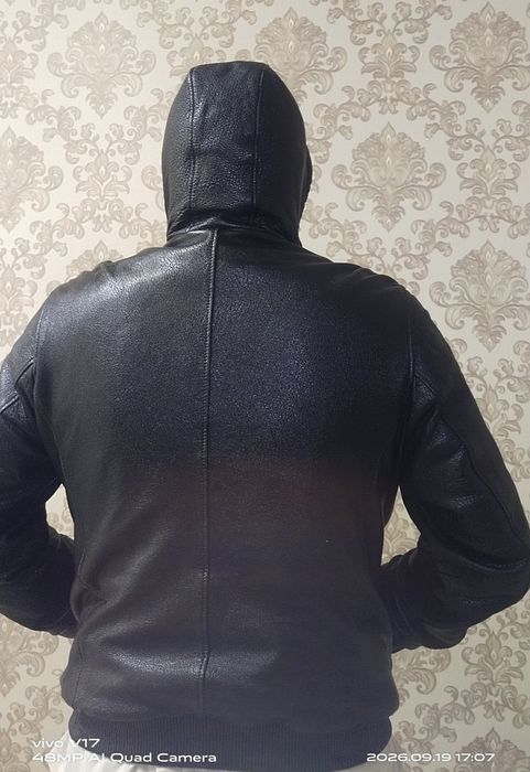 Срочно продам кожаную куртку